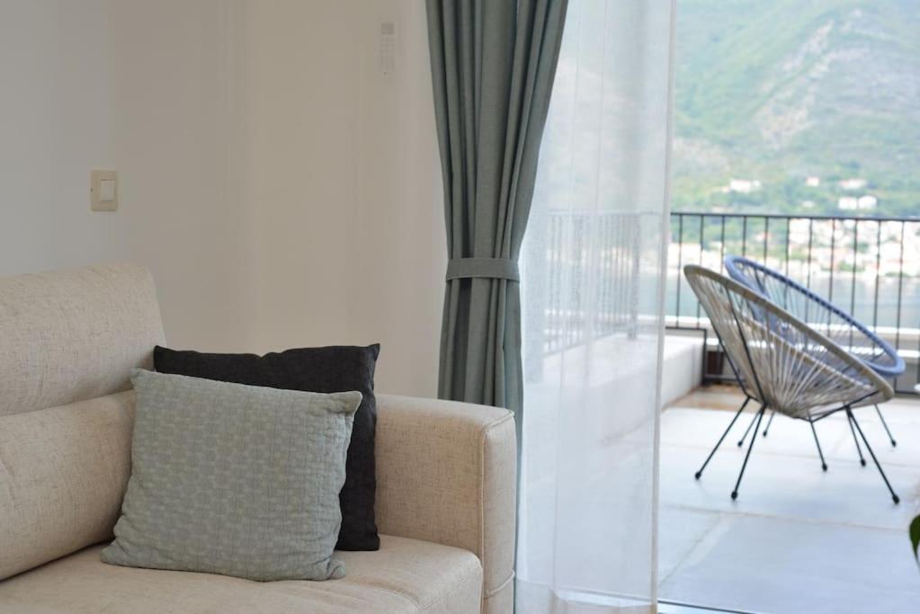 Апартаменты Design Flat With Impressive Boka Bay View Котор Экстерьер фото